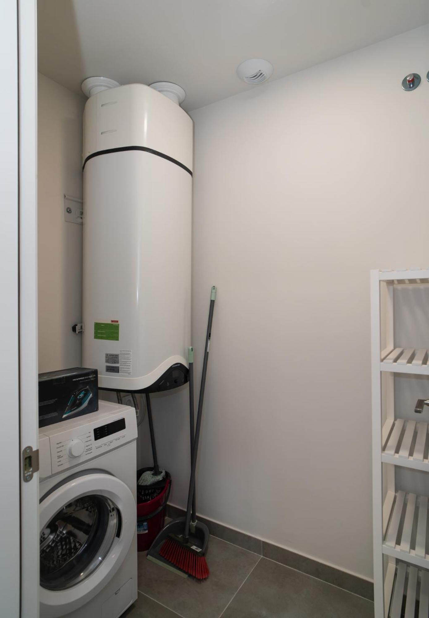 Apartament Aac - Con Terraza, Muy Amplio, Totalmente Equipado, Cerca Del Centro Y Nuevo!